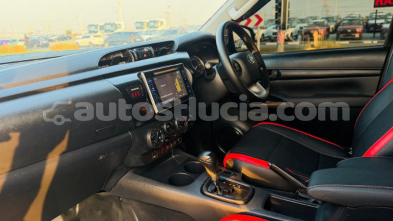 Big with watermark toyota hilux anse la raye import dubai 4324
