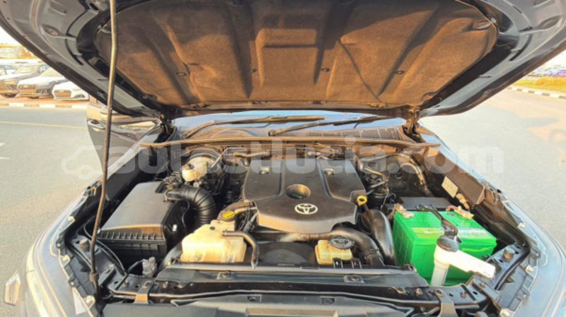 Big with watermark toyota hilux anse la raye import dubai 4324