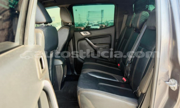 Buy Import Toyota Hilux Other Car in Import - Dubai in Anse-la-Raye Buy Import Toyota Hilux Other Car in Import - Dubai in Anse-la-Raye