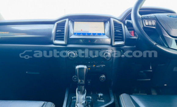 Buy Import Toyota Hilux Other Car in Import - Dubai in Anse-la-Raye Buy Import Toyota Hilux Other Car in Import - Dubai in Anse-la-Raye