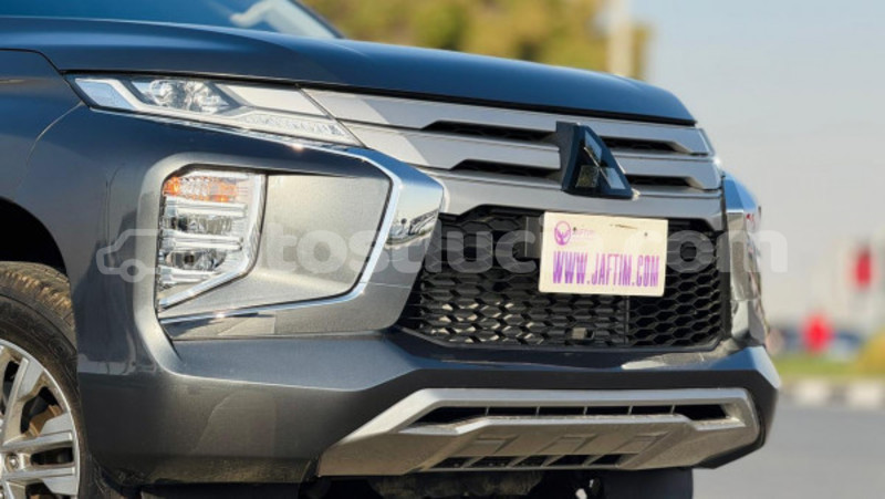 Big with watermark mitsubishi montero sport anse la raye import dubai 4326