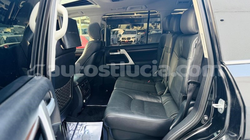 Big with watermark toyota land cruiser anse la raye import dubai 4328