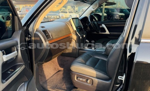 Acheter Import Voiture Toyota Land Cruiser Noir à Import - Dubai, Anse-la-Raye Acheter Import Voiture Toyota Land Cruiser Noir à Import - Dubai, Anse-la-Raye