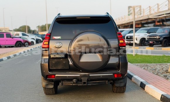 Acheter Import Voiture Toyota Land Cruiser Prado Autre à Import - Dubai, Anse-la-Raye Acheter Import Voiture Toyota Land Cruiser Prado Autre à Import - Dubai, Anse-la-Raye