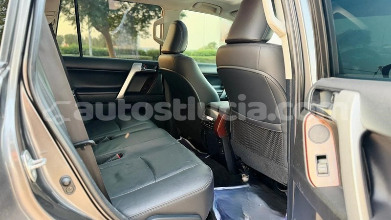 Big with watermark toyota land cruiser prado anse la raye import dubai 4329