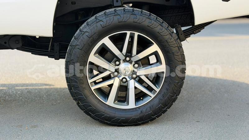 Big with watermark toyota hilux anse la raye import dubai 4330