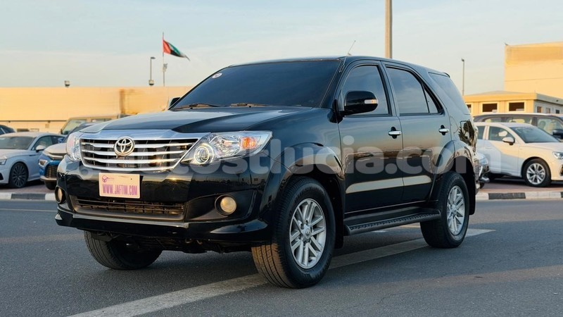 Big with watermark toyota fortuner anse la raye import dubai 4337