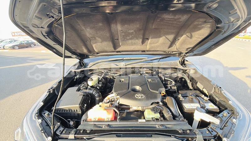 Big with watermark toyota hilux anse la raye import dubai 4341