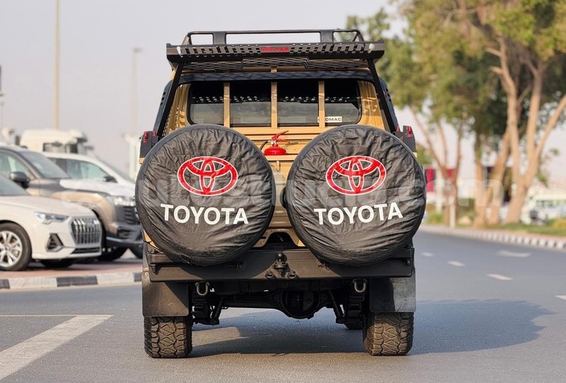 Big with watermark toyota land cruiser anse la raye import dubai 4342