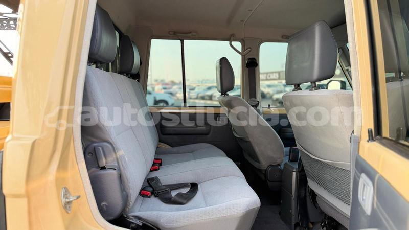 Big with watermark toyota land cruiser anse la raye import dubai 4342