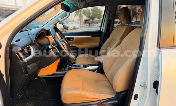 Acheter Occasion Voiture Toyota Fortuner Blanc à Import - Dubai, Anse-la-Raye Acheter Occasion Voiture Toyota Fortuner Blanc à Import - Dubai, Anse-la-Raye