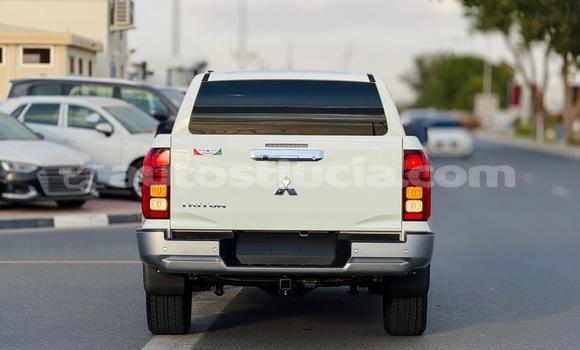 Acheter Occasion Voiture Mitsubishi Triton Blanc à Import - Dubai, Anse-la-Raye Acheter Occasion Voiture Mitsubishi Triton Blanc à Import - Dubai, Anse-la-Raye