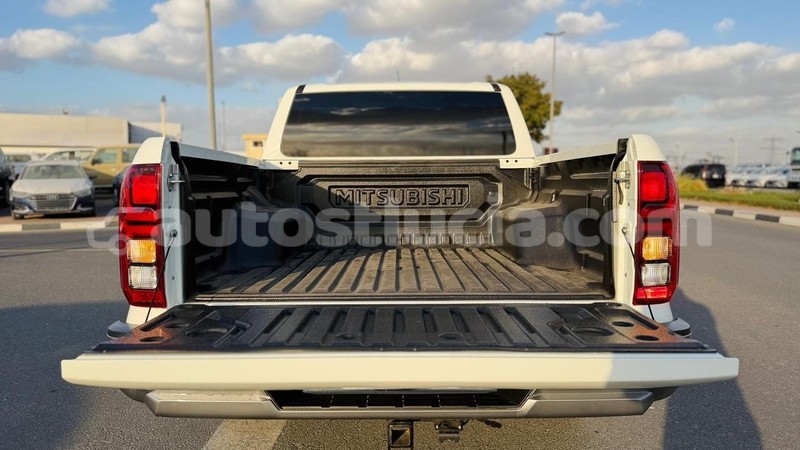 Big with watermark mitsubishi triton anse la raye import dubai 4346