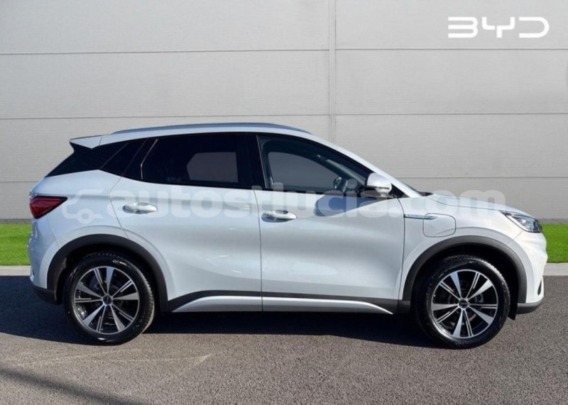 Big with watermark byd e6 anse la raye import dubai 4350