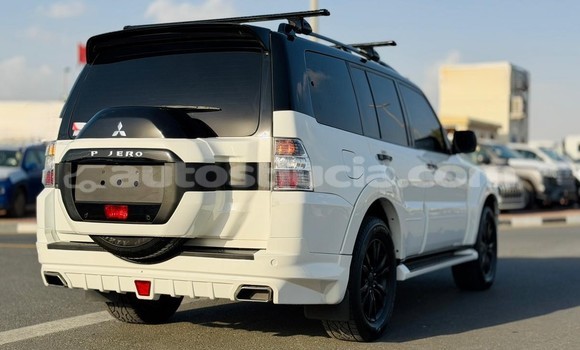 Acheter Occasion Voiture Mitsubishi Pajero Blanc à Import - Dubai, Anse-la-Raye Acheter Occasion Voiture Mitsubishi Pajero Blanc à Import - Dubai, Anse-la-Raye