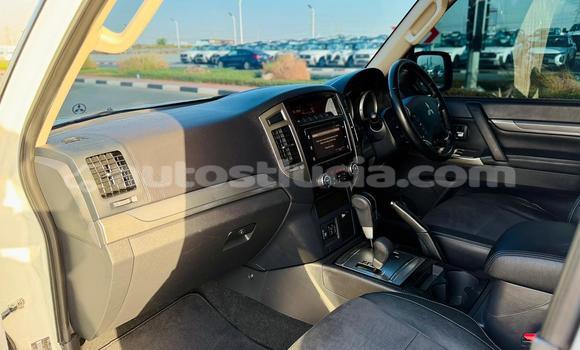 Acheter Occasion Voiture Mitsubishi Pajero Blanc à Import - Dubai, Anse-la-Raye Acheter Occasion Voiture Mitsubishi Pajero Blanc à Import - Dubai, Anse-la-Raye
