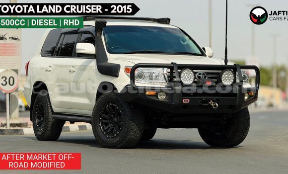 Buy Used Toyota Land Cruiser White Car in Import - Dubai in Anse-la-Raye