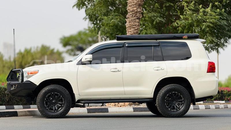 Big with watermark toyota land cruiser anse la raye import dubai 4355
