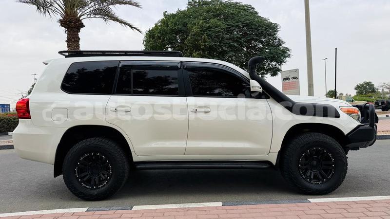 Big with watermark toyota land cruiser anse la raye import dubai 4355