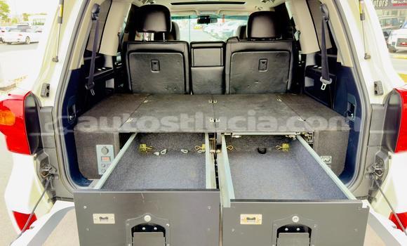 Acheter Occasion Voiture Toyota Land Cruiser Blanc à Import - Dubai, Anse-la-Raye Acheter Occasion Voiture Toyota Land Cruiser Blanc à Import - Dubai, Anse-la-Raye