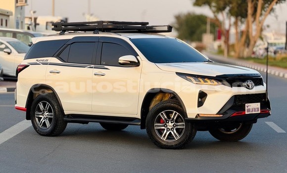 Buy Import Toyota Fortuner White Car in Import - Dubai in Anse-la-Raye