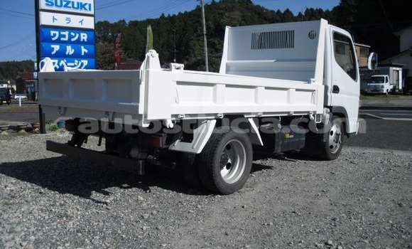 Buy Import Mitsubishi Van White Truck in Castries in Castries Buy Import Mitsubishi Van White Truck in Castries in Castries