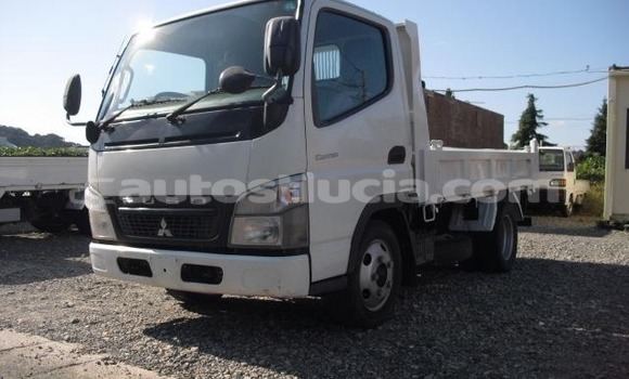Buy Import Mitsubishi Van White Truck in Castries in Castries Buy Import Mitsubishi Van White Truck in Castries in Castries