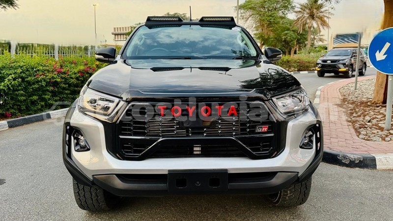Big with watermark toyota hilux anse la raye import dubai 4360