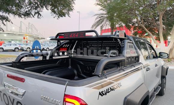 Buy Used Toyota Hilux Silver Car in Import - Dubai in Anse-la-Raye Buy Used Toyota Hilux Silver Car in Import - Dubai in Anse-la-Raye