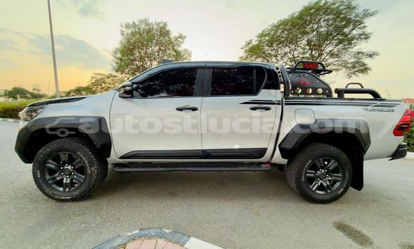 Buy Used Toyota Hilux Silver Car in Import - Dubai in Anse-la-Raye Buy Used Toyota Hilux Silver Car in Import - Dubai in Anse-la-Raye
