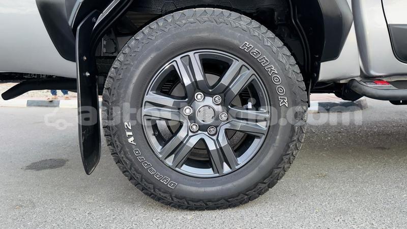 Big with watermark toyota hilux anse la raye import dubai 4360