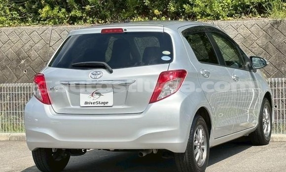 Buy Used Toyota Vitz Silver Car in Castries in Castries Buy Used Toyota Vitz Silver Car in Castries in Castries
