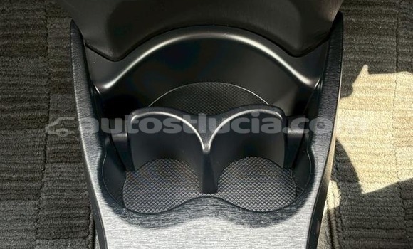 Buy Used Toyota Vitz Silver Car in Castries in Castries Buy Used Toyota Vitz Silver Car in Castries in Castries