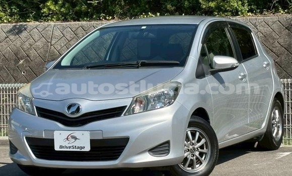 Buy Used Toyota Vitz Silver Car in Castries in Castries Buy Used Toyota Vitz Silver Car in Castries in Castries
