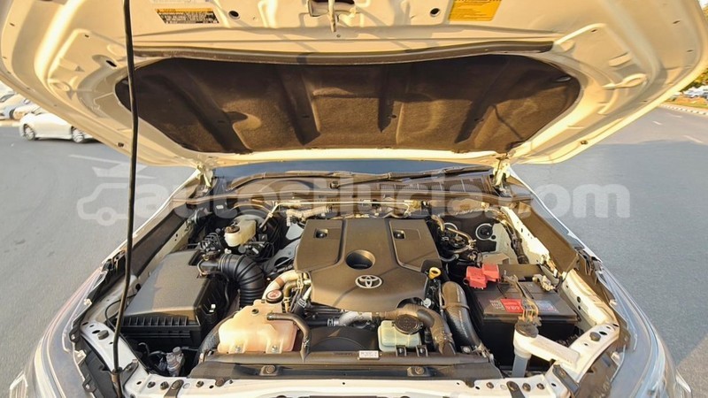 Big with watermark toyota hilux anse la raye import dubai 4364