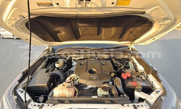 Acheter Occasion Voiture Toyota Hilux Blanc à Import - Dubai, Anse-la-Raye Acheter Occasion Voiture Toyota Hilux Blanc à Import - Dubai, Anse-la-Raye