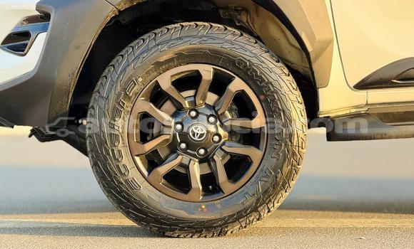 Acheter Occasion Voiture Toyota Hilux Blanc à Import - Dubai, Anse-la-Raye Acheter Occasion Voiture Toyota Hilux Blanc à Import - Dubai, Anse-la-Raye