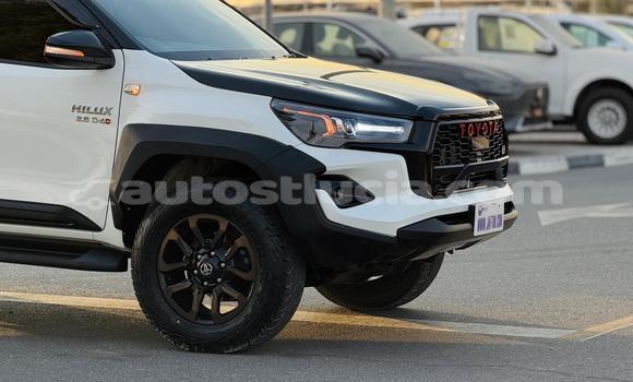 Acheter Occasion Voiture Toyota Hilux Blanc à Import - Dubai, Anse-la-Raye Acheter Occasion Voiture Toyota Hilux Blanc à Import - Dubai, Anse-la-Raye