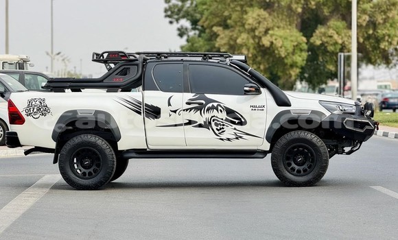 Acheter Occasion Voiture Toyota Hilux Blanc à Import - Dubai, Anse-la-Raye Acheter Occasion Voiture Toyota Hilux Blanc à Import - Dubai, Anse-la-Raye