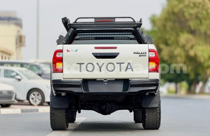 Big with watermark toyota hilux anse la raye import dubai 4365