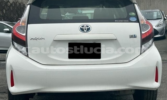 Buy Used Toyota Aqua White Car in Soufriere in Soufriere Buy Used Toyota Aqua White Car in Soufriere in Soufriere