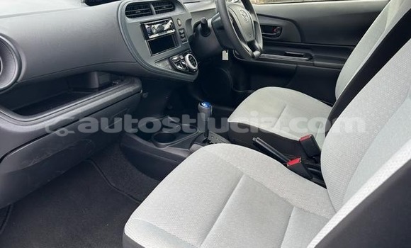 Buy Used Toyota Aqua White Car in Soufriere in Soufriere Buy Used Toyota Aqua White Car in Soufriere in Soufriere