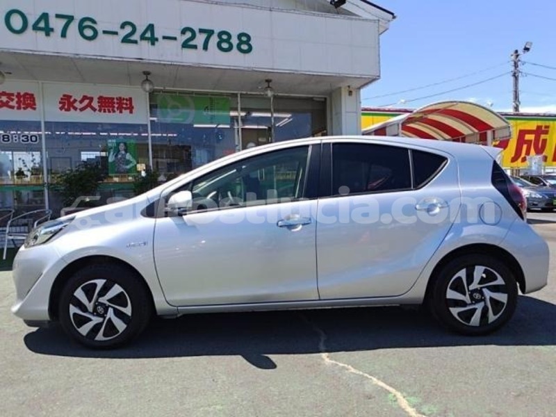 Big with watermark toyota aqua laborie laborie 4368