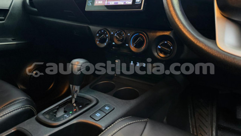 Big with watermark toyota hilux anse la raye import dubai 4369