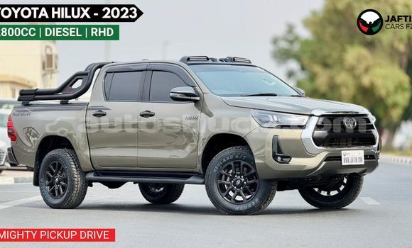 Buy Used Toyota Hilux Green Car in Import - Dubai in Anse-la-Raye