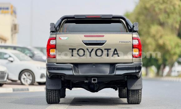 Buy Used Toyota Hilux Green Car in Import - Dubai in Anse-la-Raye Buy Used Toyota Hilux Green Car in Import - Dubai in Anse-la-Raye
