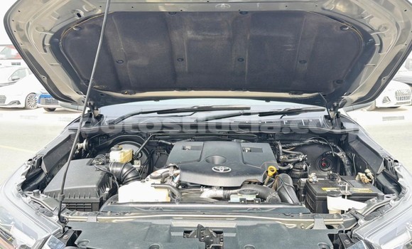 Buy Used Toyota Hilux Green Car in Import - Dubai in Anse-la-Raye Buy Used Toyota Hilux Green Car in Import - Dubai in Anse-la-Raye