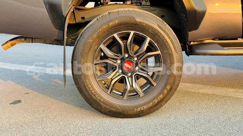 Big with watermark toyota hilux anse la raye import dubai 4372