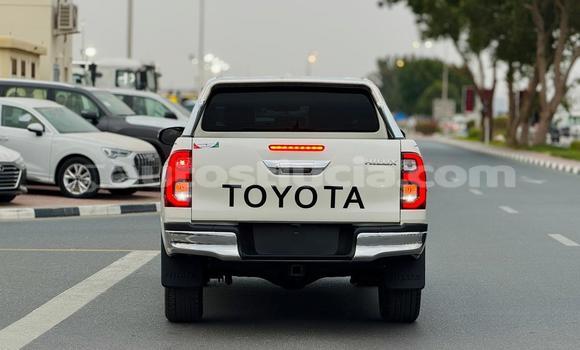 Acheter Occasion Voiture Toyota Hilux Blanc à Import - Dubai, Anse-la-Raye Acheter Occasion Voiture Toyota Hilux Blanc à Import - Dubai, Anse-la-Raye