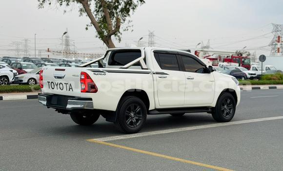 Acheter Occasion Voiture Toyota Hilux Blanc à Import - Dubai, Anse-la-Raye Acheter Occasion Voiture Toyota Hilux Blanc à Import - Dubai, Anse-la-Raye